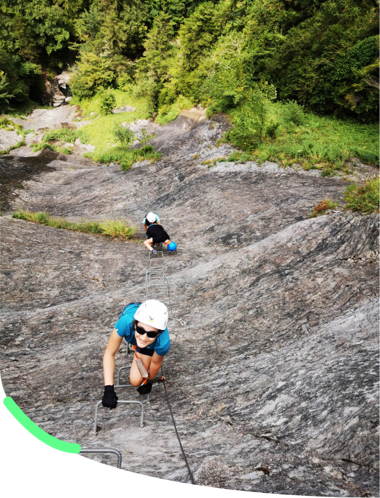 via ferrata en été à gourette n'py