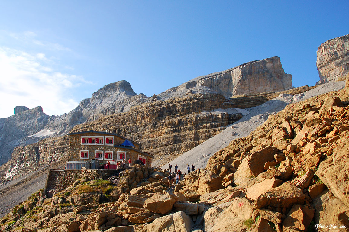 refuge de la breche de rolland