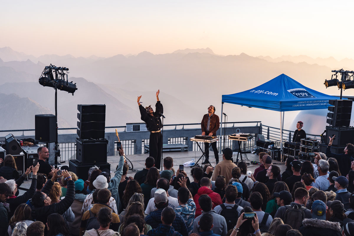 concert musique vue panormaique chaine pyrénées couhé du soleil observatoire pic du midi