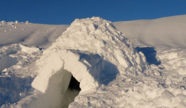 igloo-neige-pyrennees