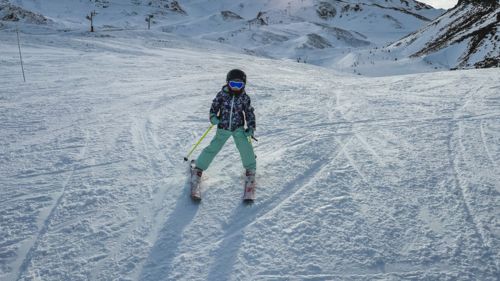 enfant-debutant-ski