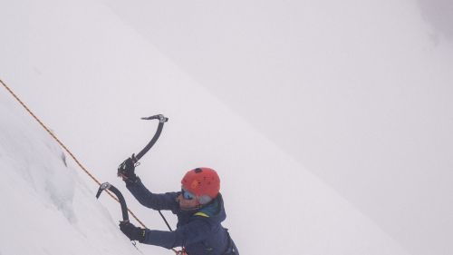 grimpeur-escalade-glace
