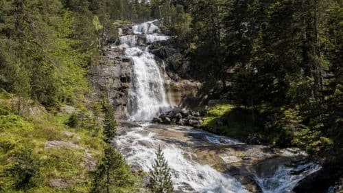 cascade-pyrenees