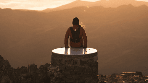 Plateforme du Pic du Midi de Bigorre avec vue sur les sommets
