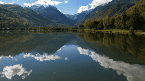 Lac de Loudenvielle en automne