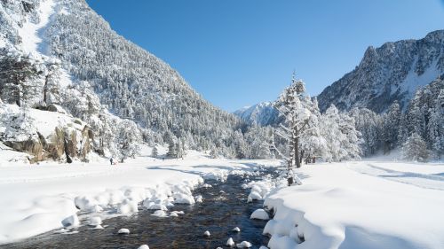 riviere-neige-cauterets