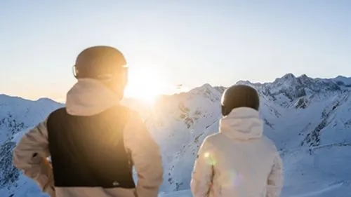 couple-coucher-soleil-ski