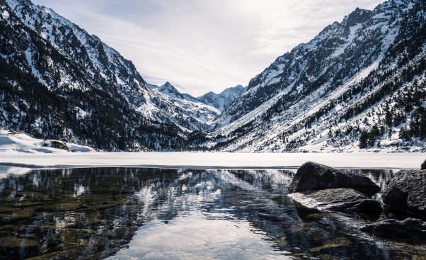 Lac de gaube en hiver Lac de gaube en hiver