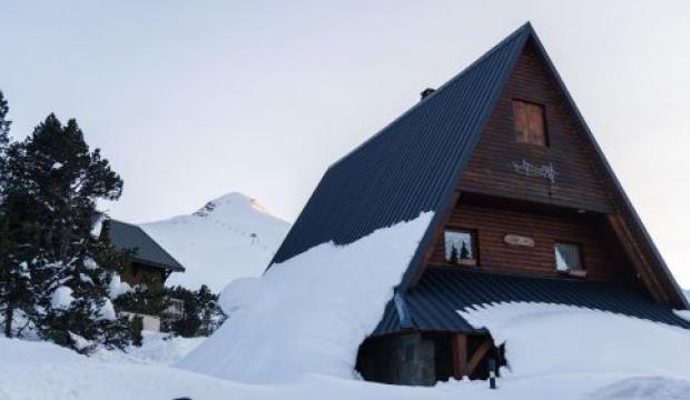 chalet-ski