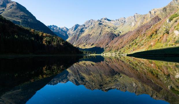 lac d'estaing pyrenees