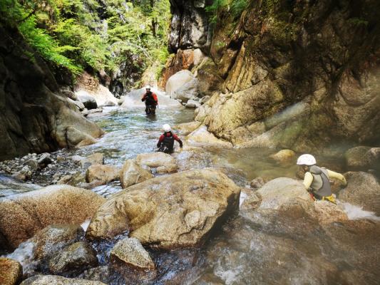 canyoning en été à gourette n'py