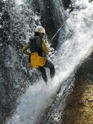 canyoning en été à gourette n'py