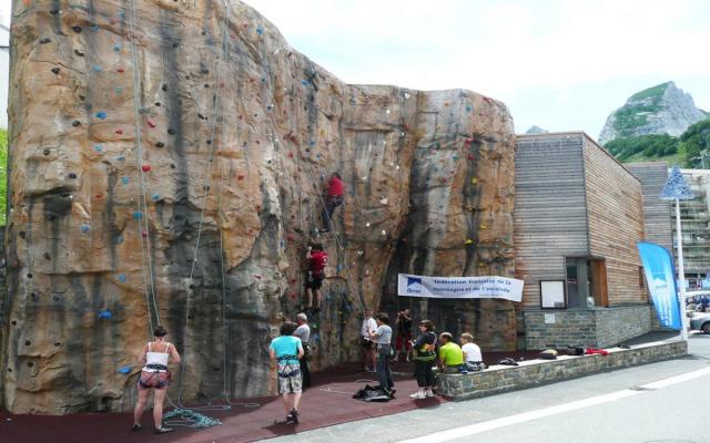 escalade en extérieure en été à gourette n'py escalade en extérieure en été à gourette n'py