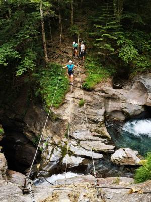 via ferrata en été à gourette n'py via ferrata en été à gourette n'py