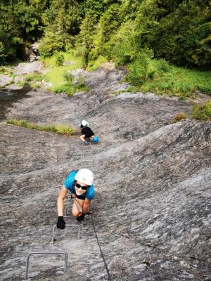 via ferrata en été à gourette n'py via ferrata en été à gourette n'py