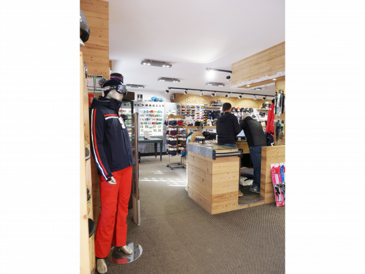 Intersport Peyragudes Valnea - Location matériel 09 Intersport Peyragudes Valnea - Location matériel 09