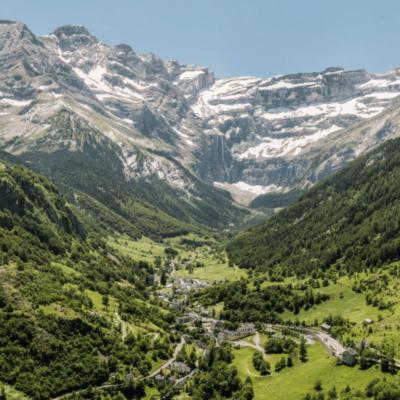Les moyens de la liberté - Pyrénées vue du ciel