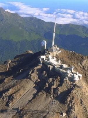 Les moyens de la liberté - Pic du Midi vue du ciel